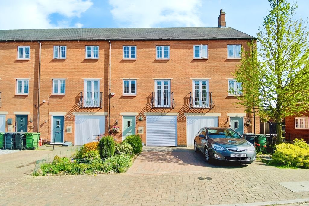 Property photo 2 of 27