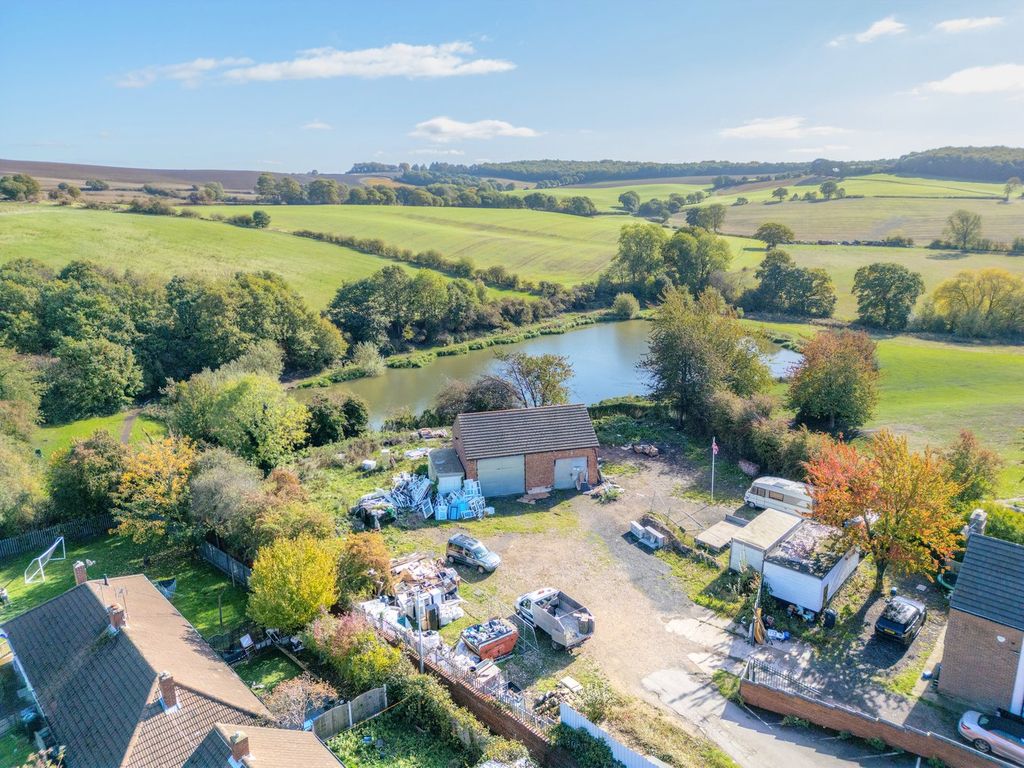 Property photo 1 of 5