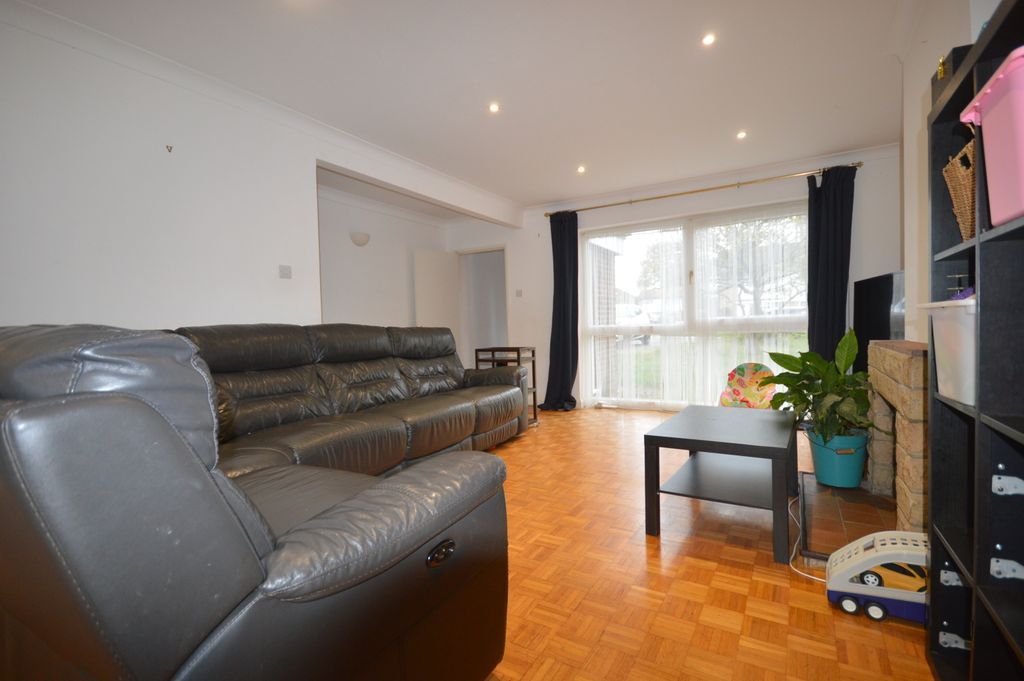 Property photo 3 of 9