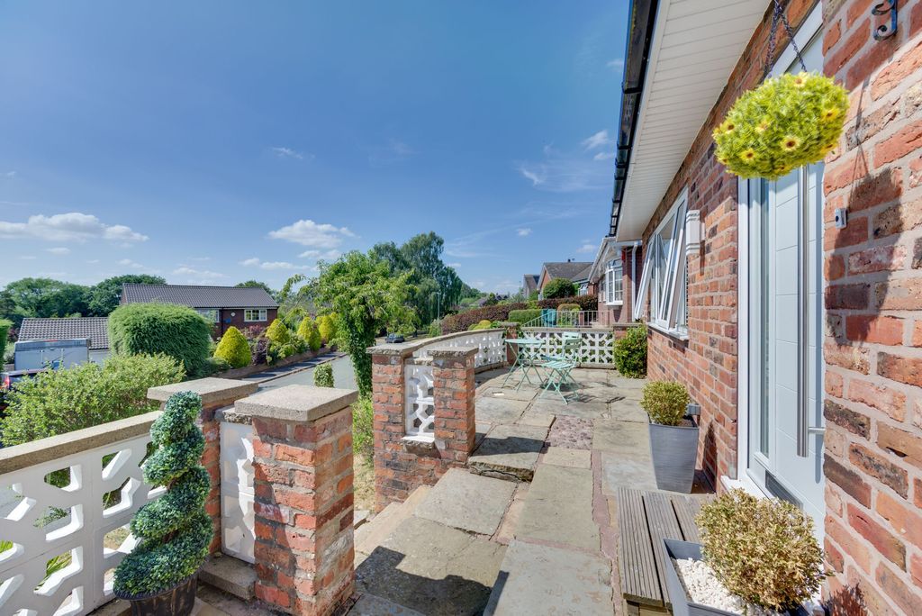 Property photo 3 of 47