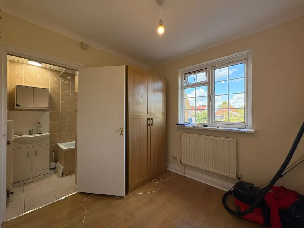 Property photo 3 of 4