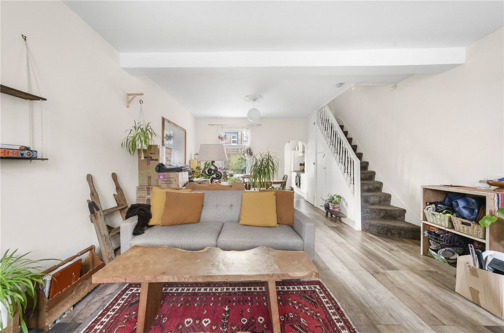 Property photo 2 of 15 Picture No. 23