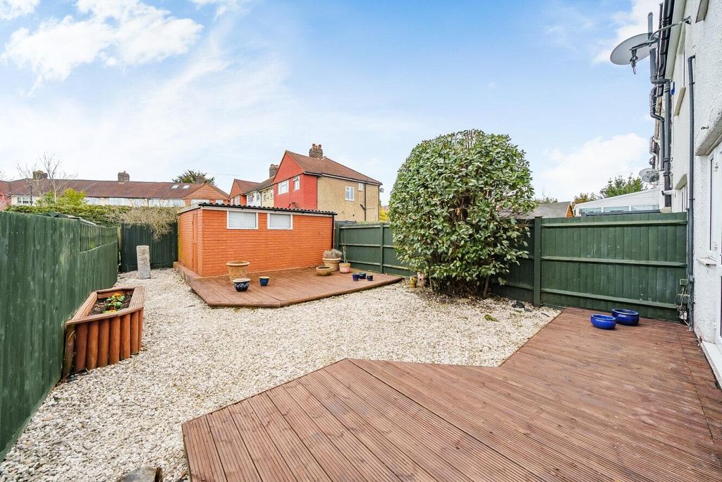 Property photo 3 of 16 Picture 3