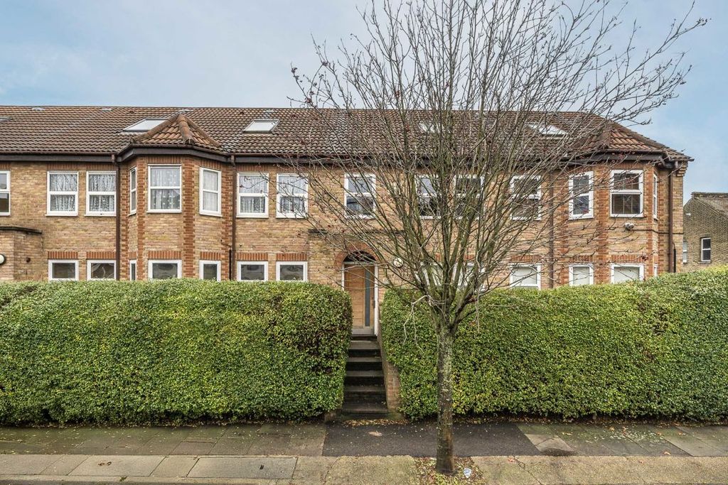 Property photo 1 of 7