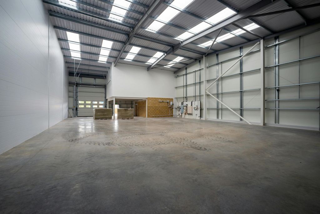Property photo 2 of 4 Millars Bp Fishpond Cls Unit 6  Int_04.Jpg