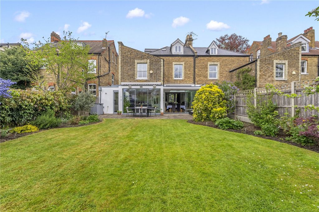 Property photo 3 of 23 Picture No. 02