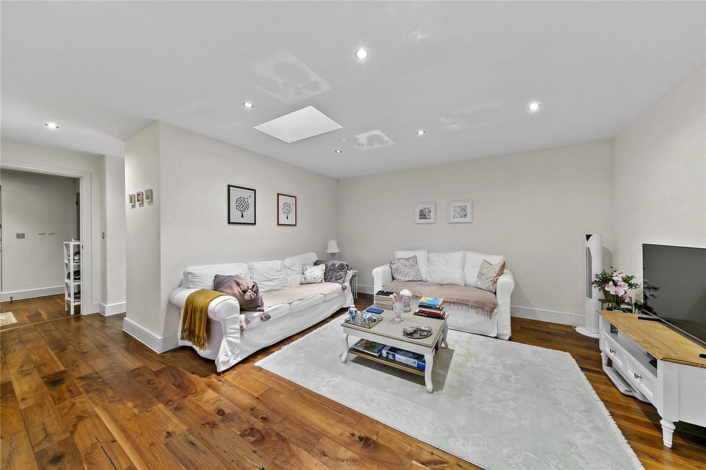 Property photo 2 of 9 Picture No. 02