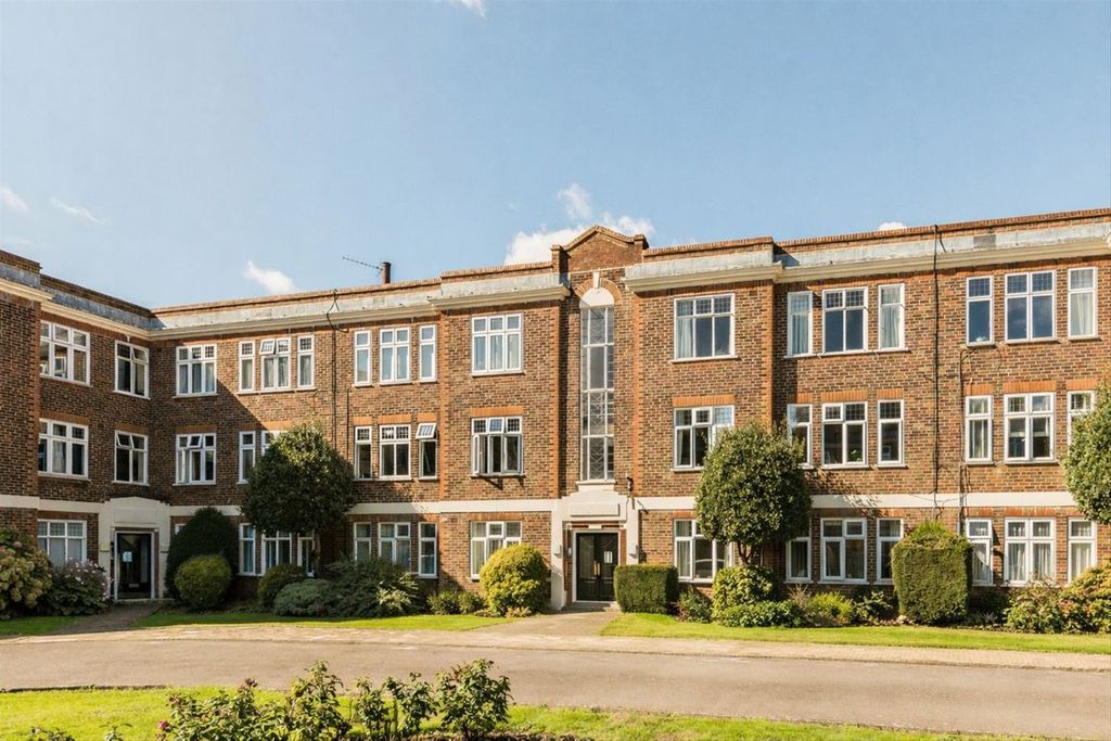 Property photo 1 of 4