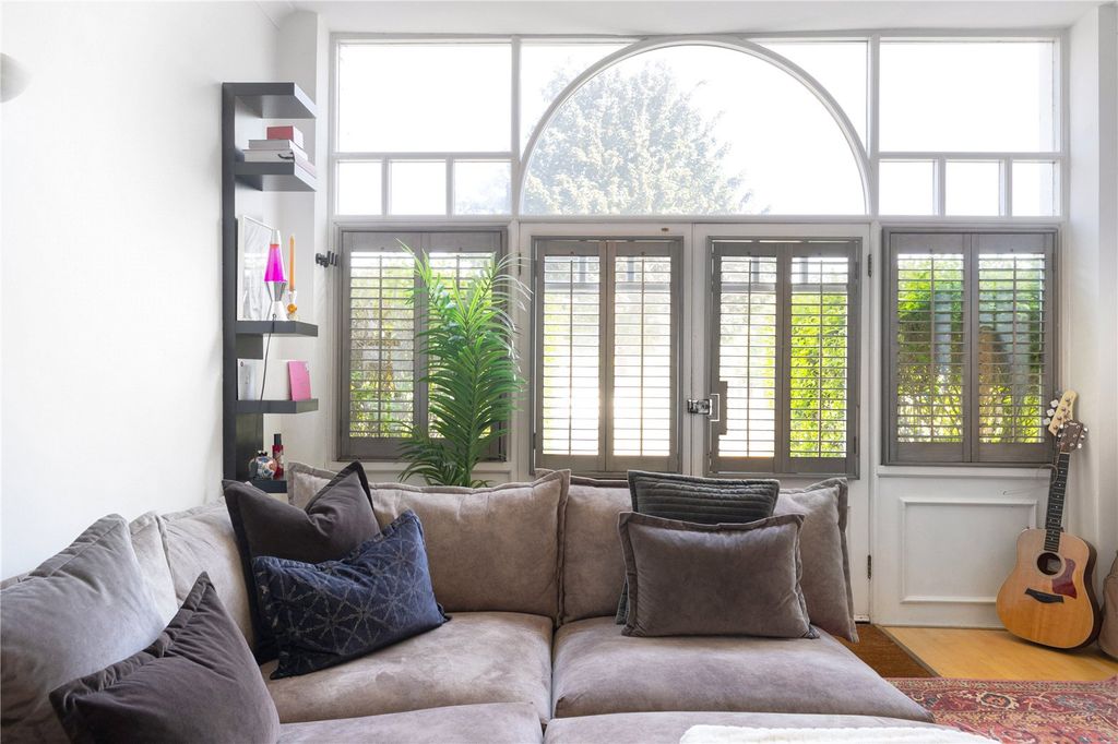 Property photo 1 of 12 Reception