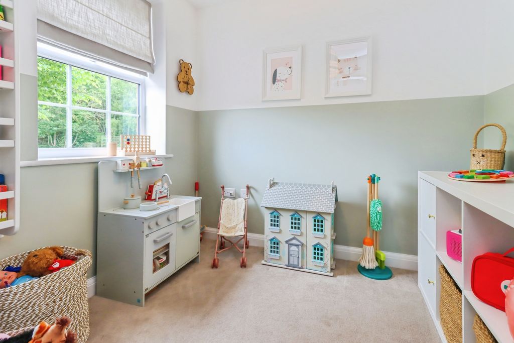 Property photo 2 of 15