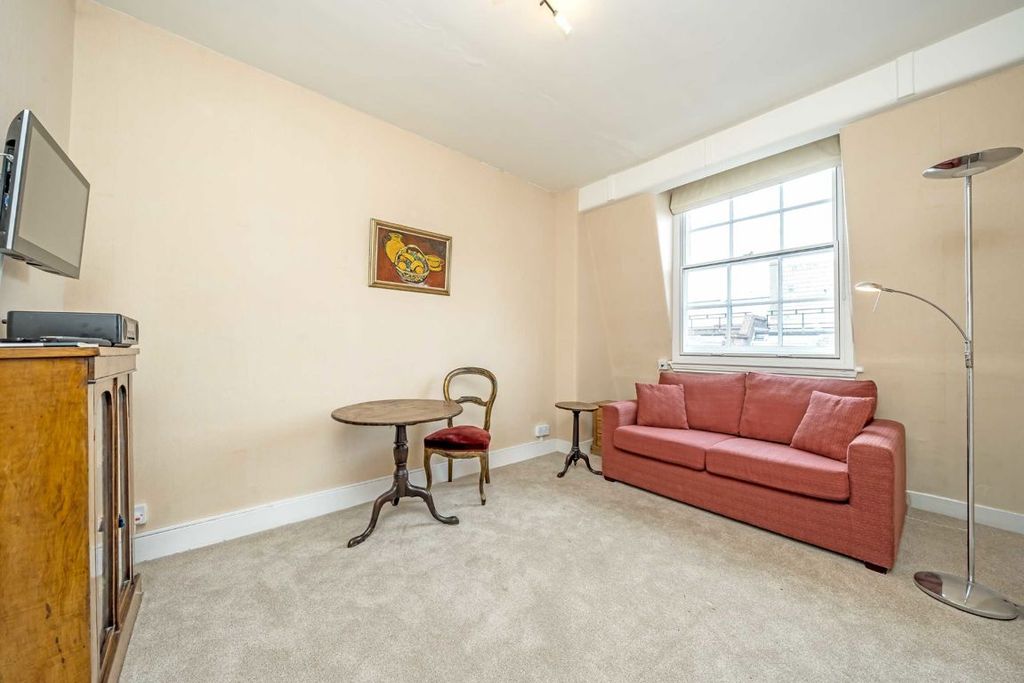 Property photo 2 of 5