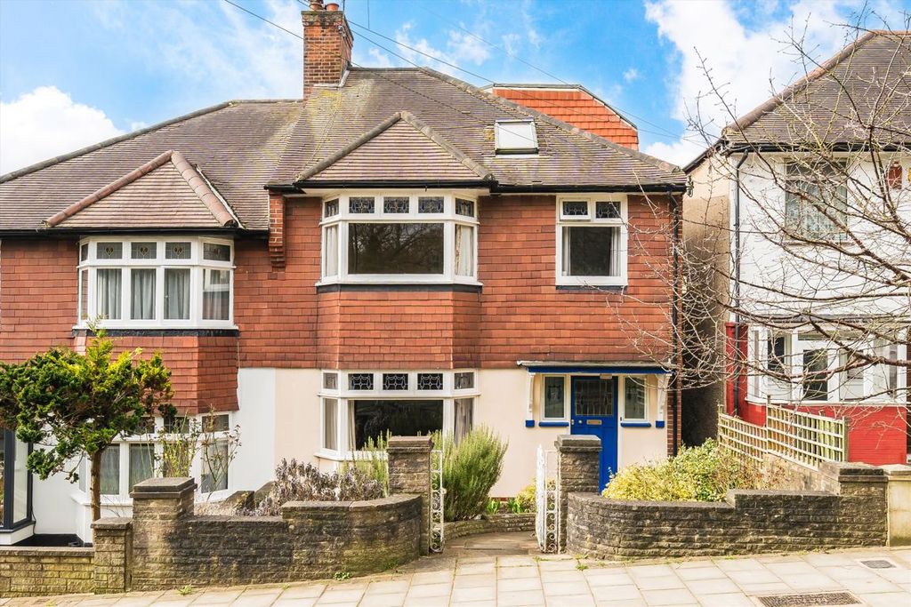 Property photo 1 of 8