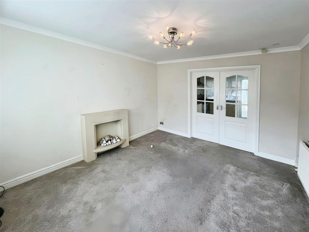 Property photo 3 of 12 F61B8133-A60c6Acc-6d4c-4d4E-857F-750Cb1A22B83.Jpeg