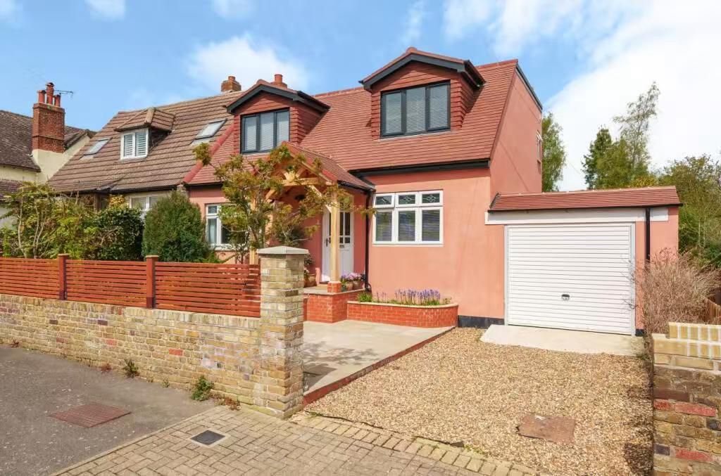 Property photo 1 of 42