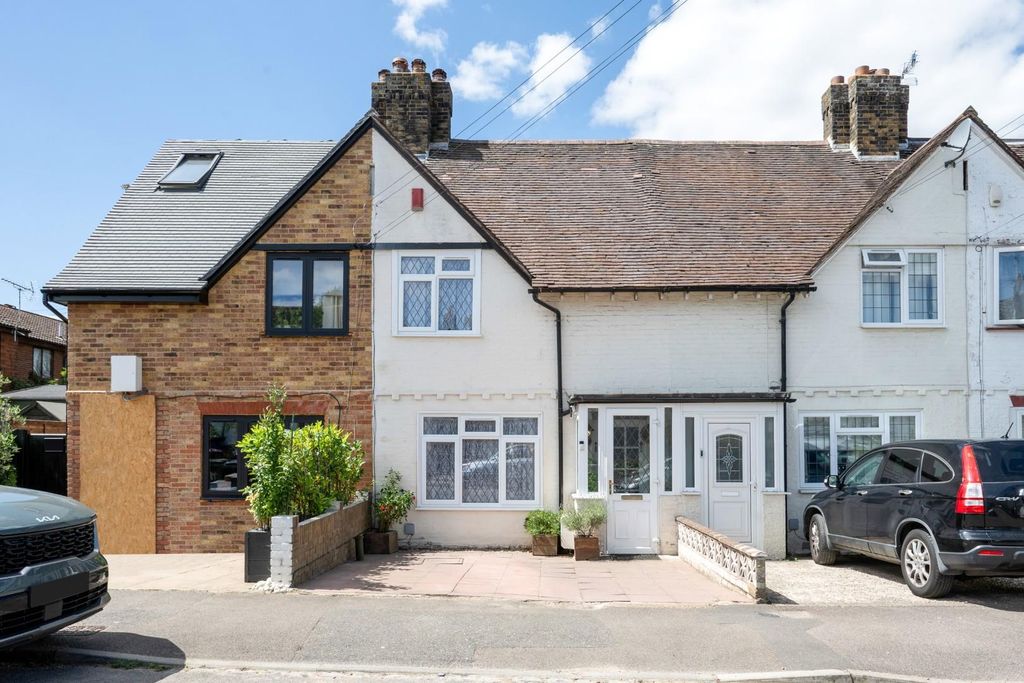 Property photo 1 of 14 Stones Road