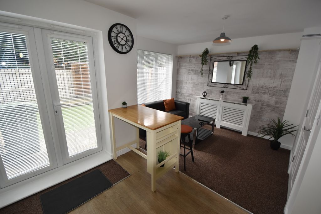 Property photo 1 of 33