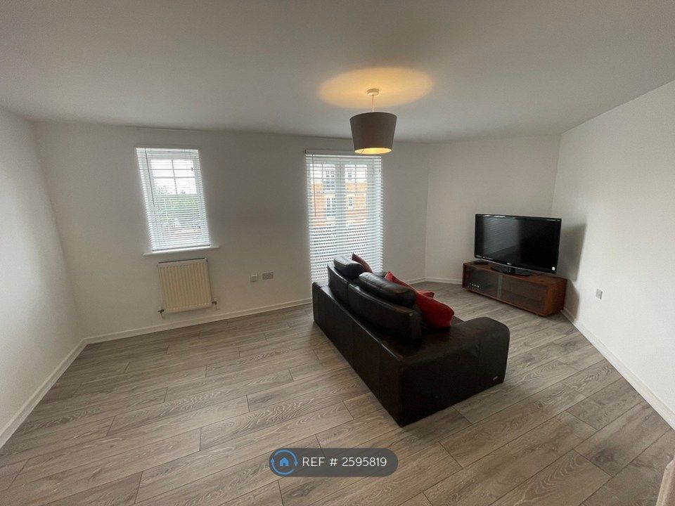 Property photo 3 of 18