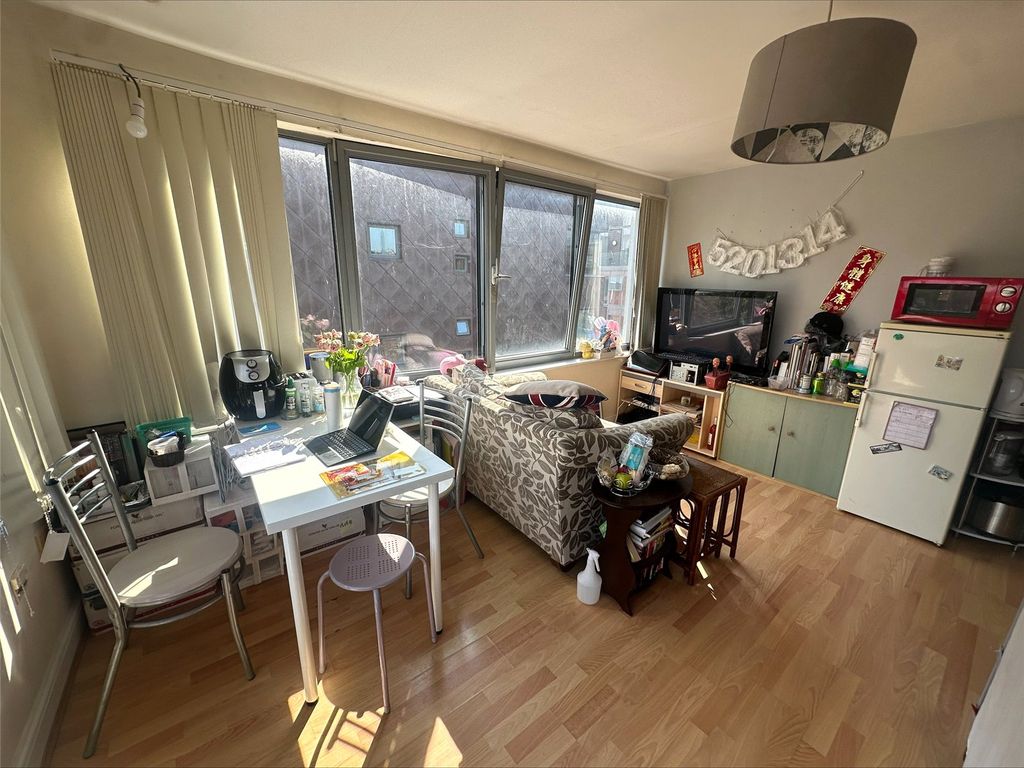 Property photo 2 of 5 Picture No. 03