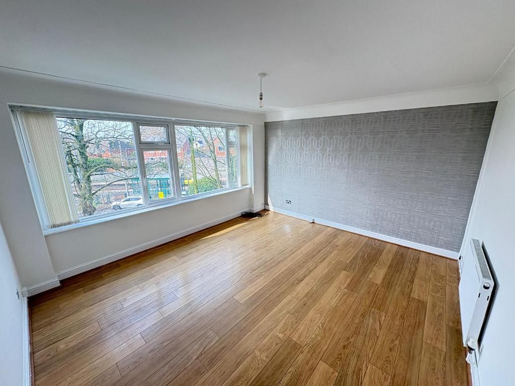 Property photo 1 of 8 Living Area