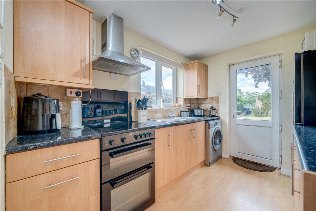 Property photo 3 of 14 Kitchen