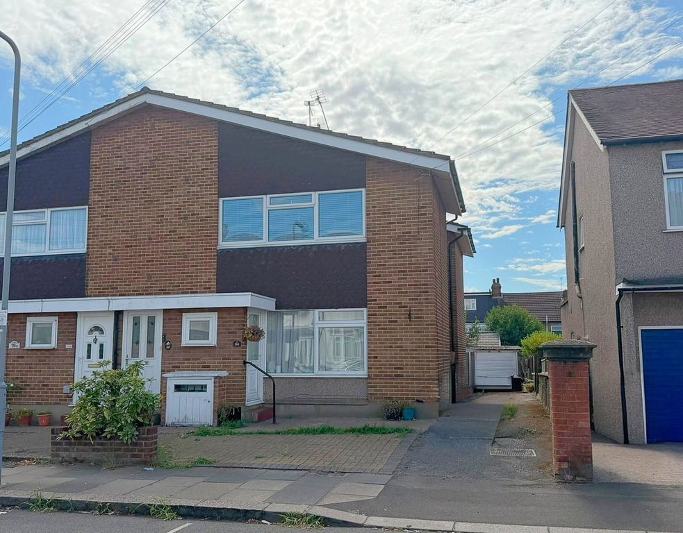 Property photo 2 of 12