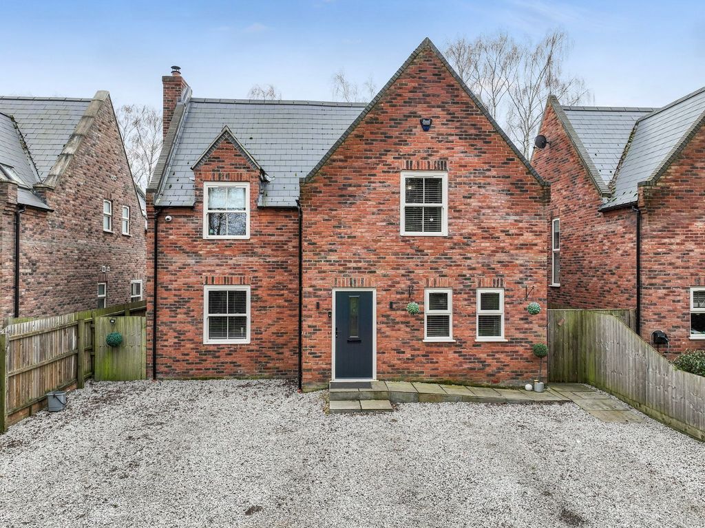 Property photo 2 of 38