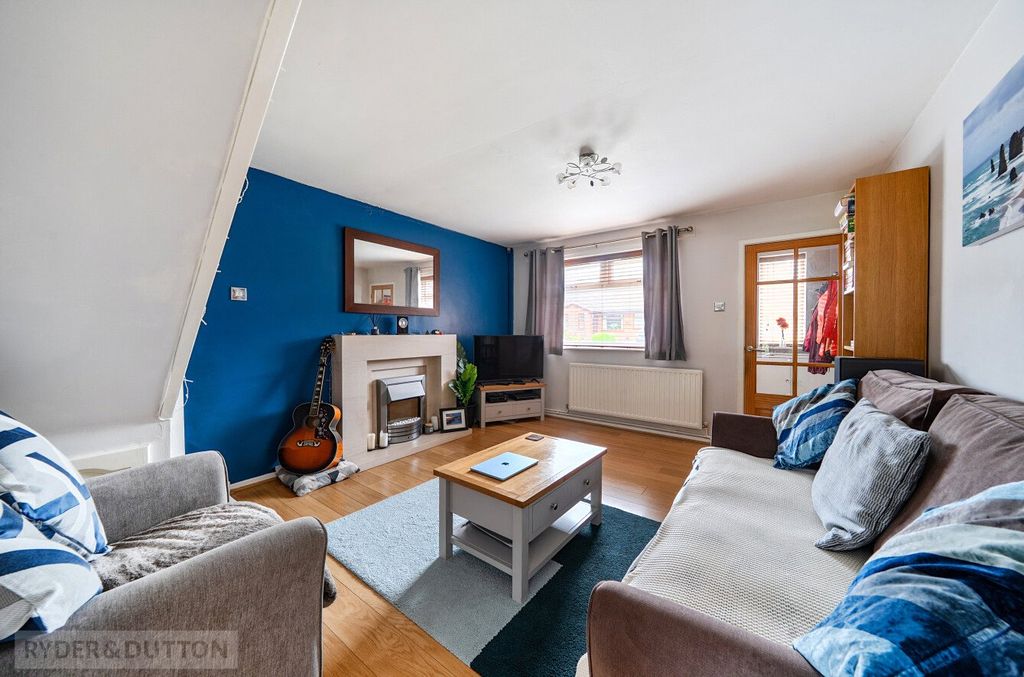 Property photo 3 of 16 Picture No. 05