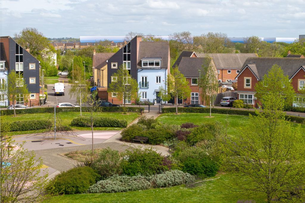 Property photo 1 of 35