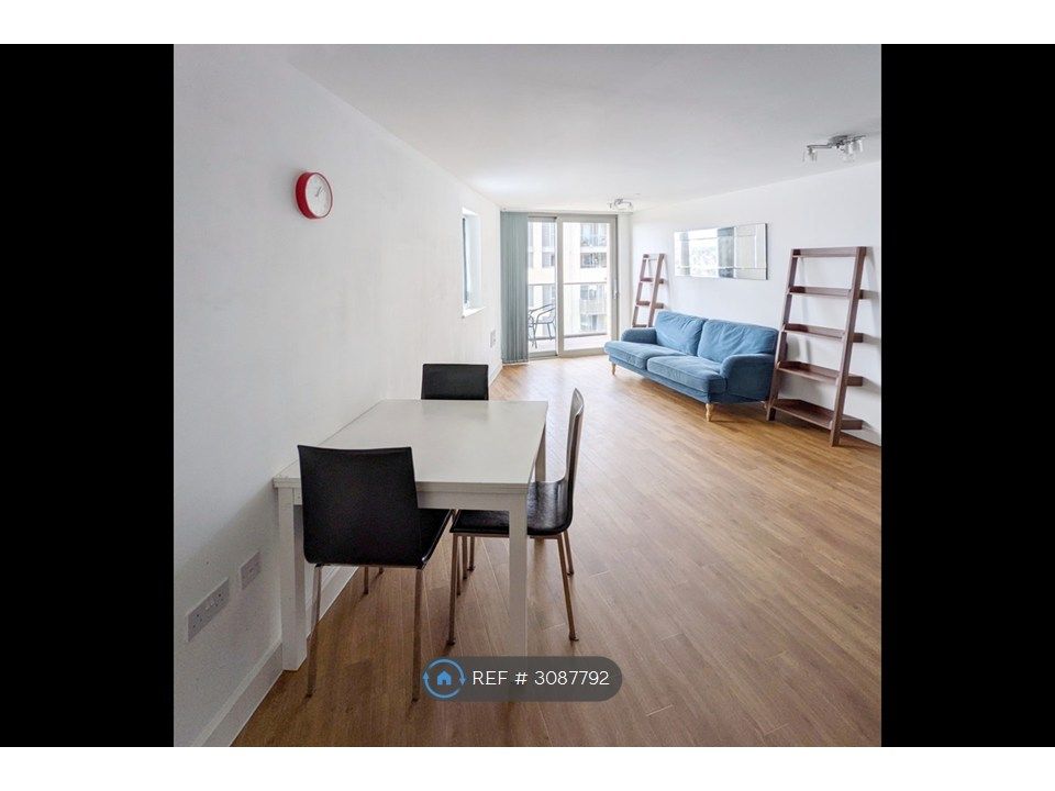Property photo 1 of 9 Living Room
