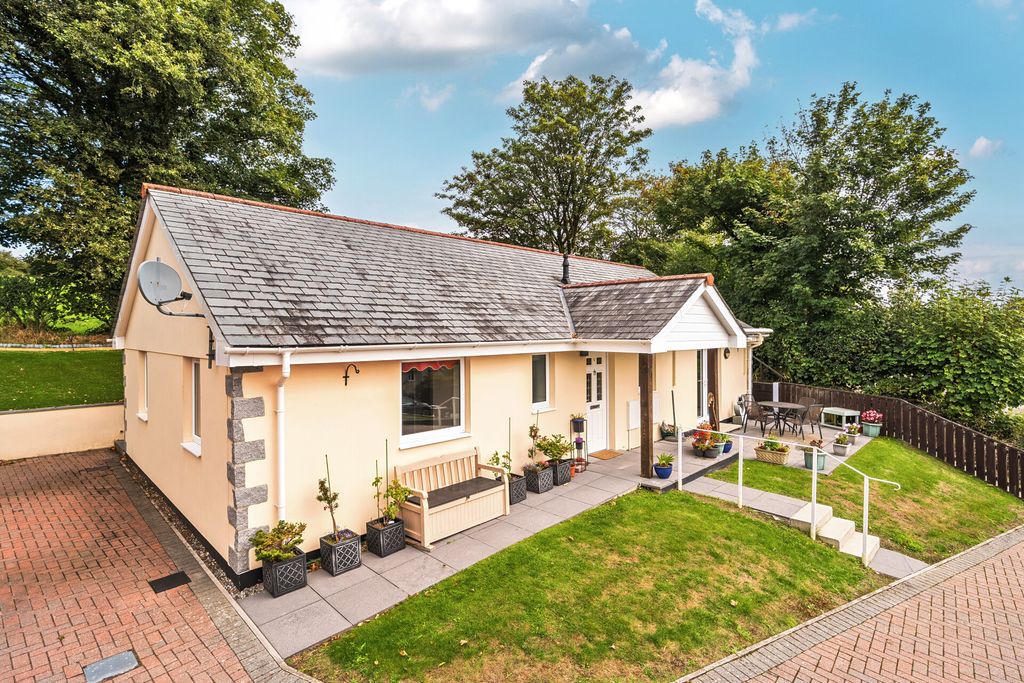 Property photo 1 of 18 1 - 2-6Aa1414102dc8-1...