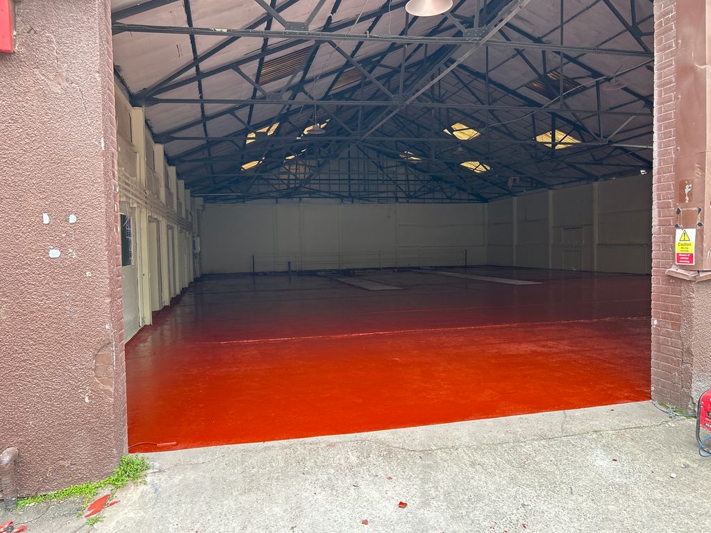 Property photo 1 of 2