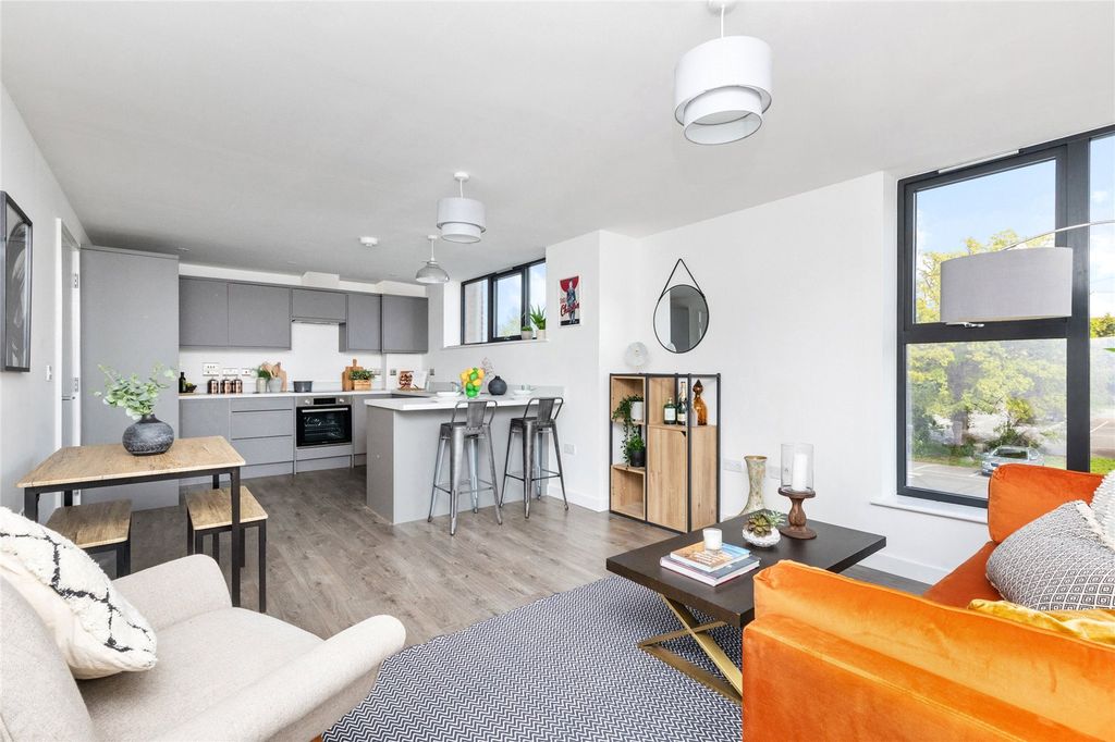 Property photo 2 of 10 Show Home Living