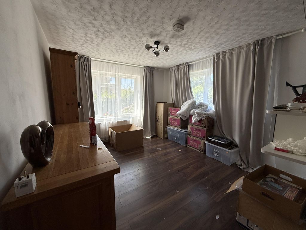Property photo 3 of 11 Img_8757.Jpg