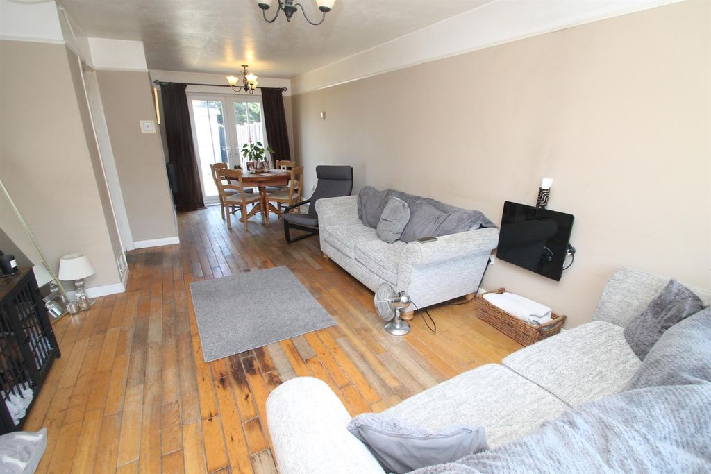 Property photo 2 of 13 Img_0243.Jpg