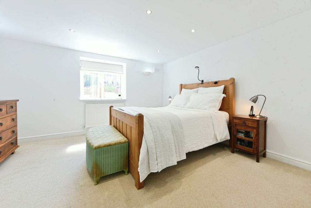 Property photo 2 of 15 Photo