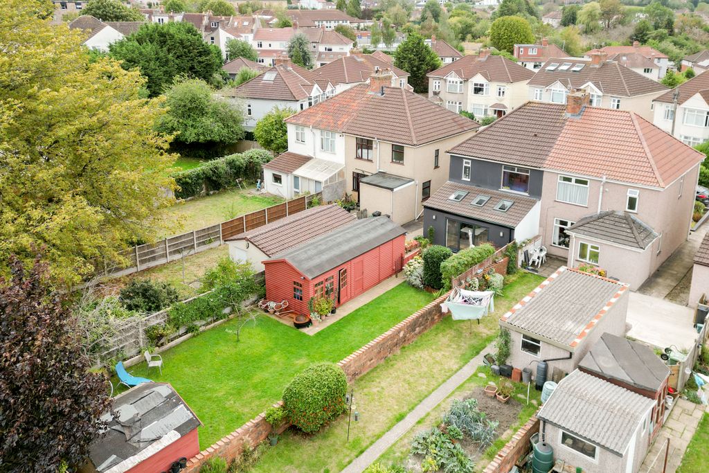Property photo 2 of 32 Photo 34