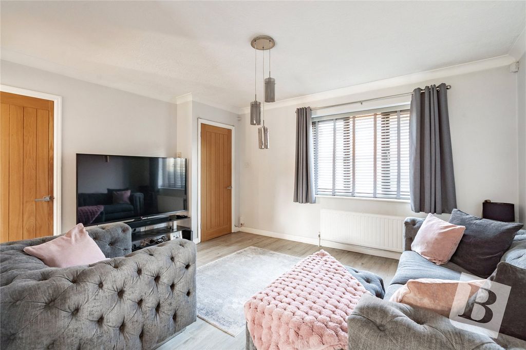 Property photo 2 of 14 Living Room