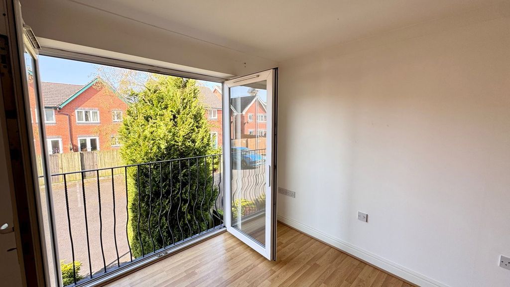 Property photo 3 of 14