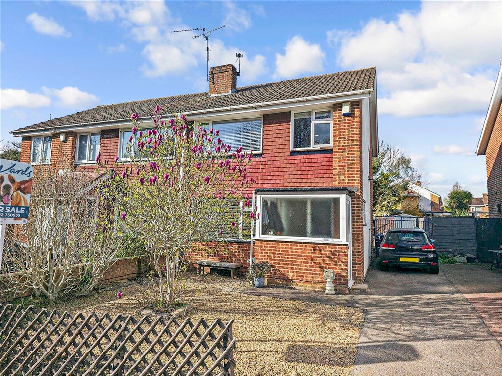 Property photo 1 of 10 External Web.