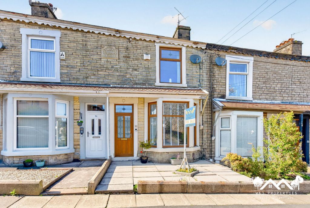 Property photo 1 of 32