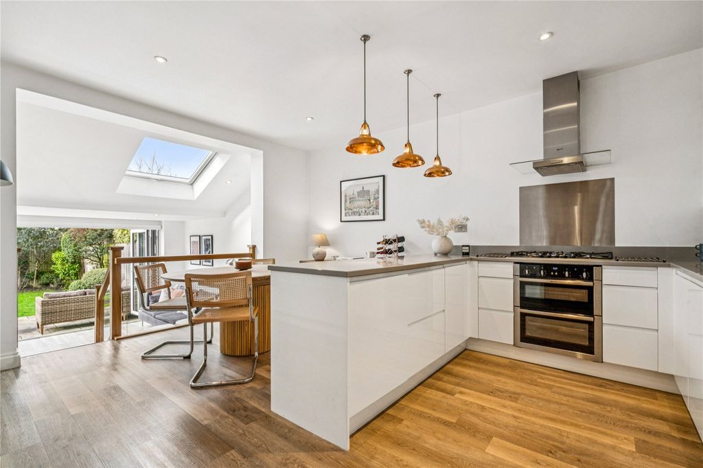 Property photo 1 of 10 Picture No. 16