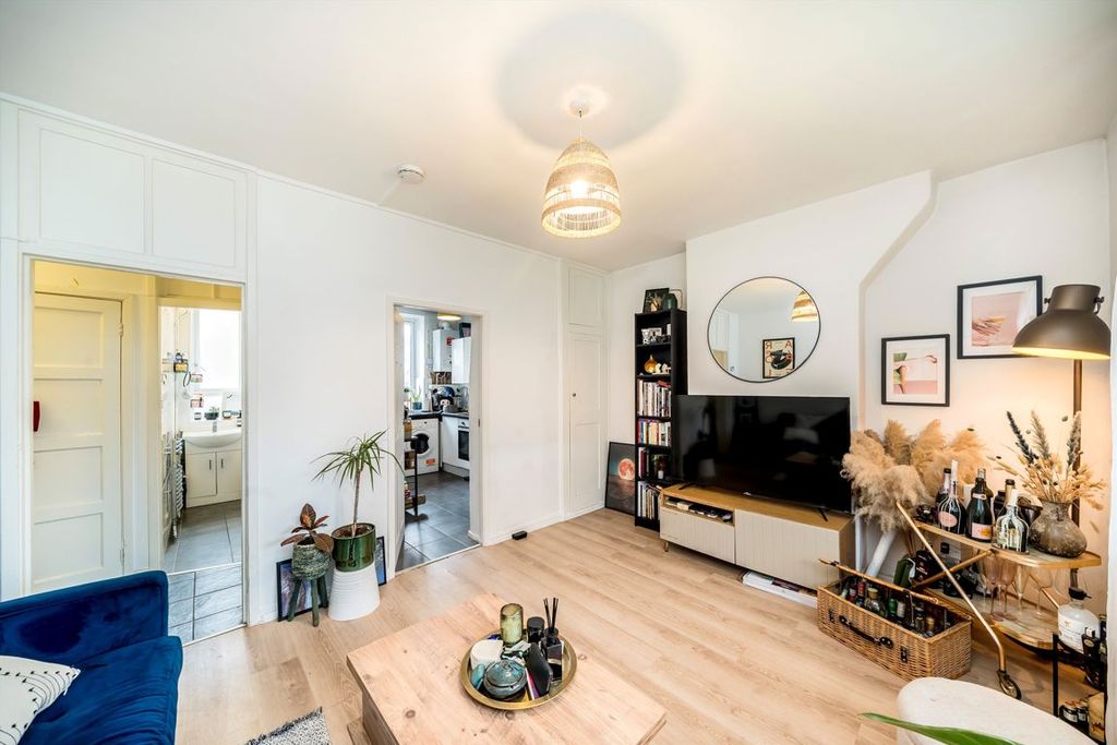 Property photo 2 of 6