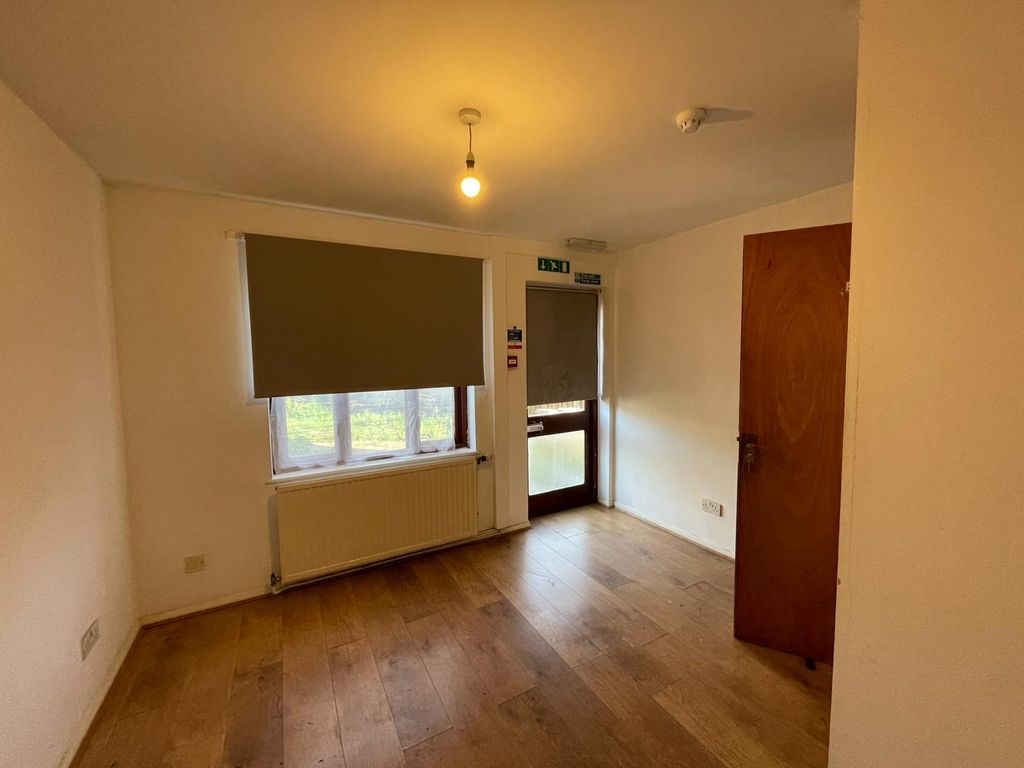 Property photo 1 of 6 Photo 1