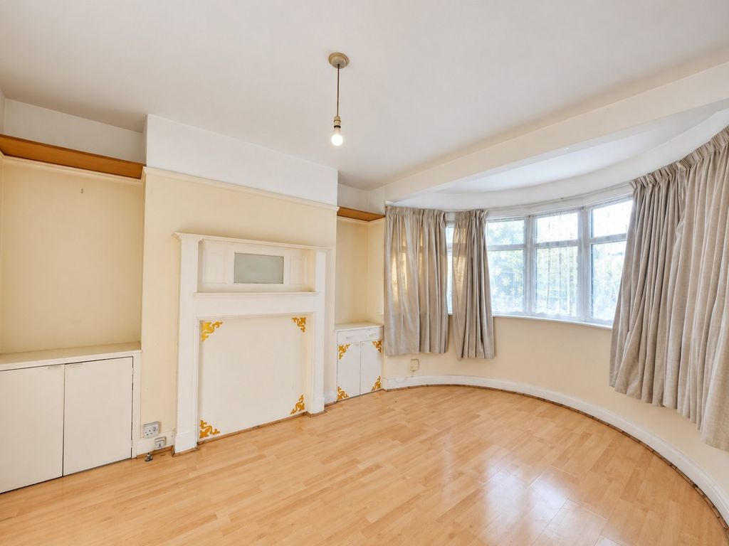 Property photo 2 of 10 5901711