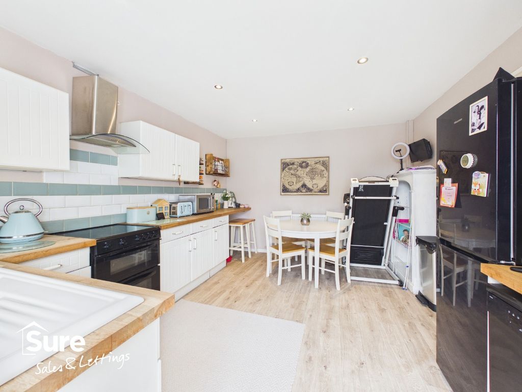 Property photo 3 of 32 5065227