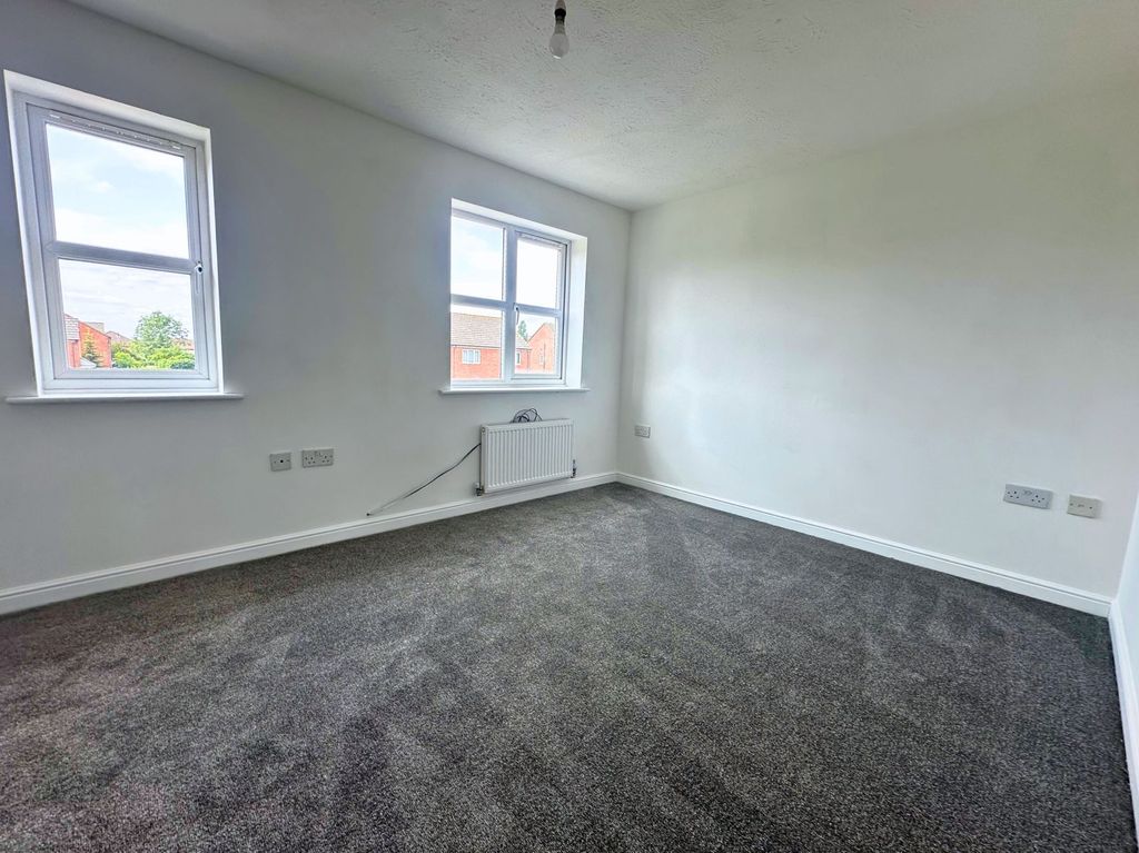 Property photo 2 of 16 Gallery