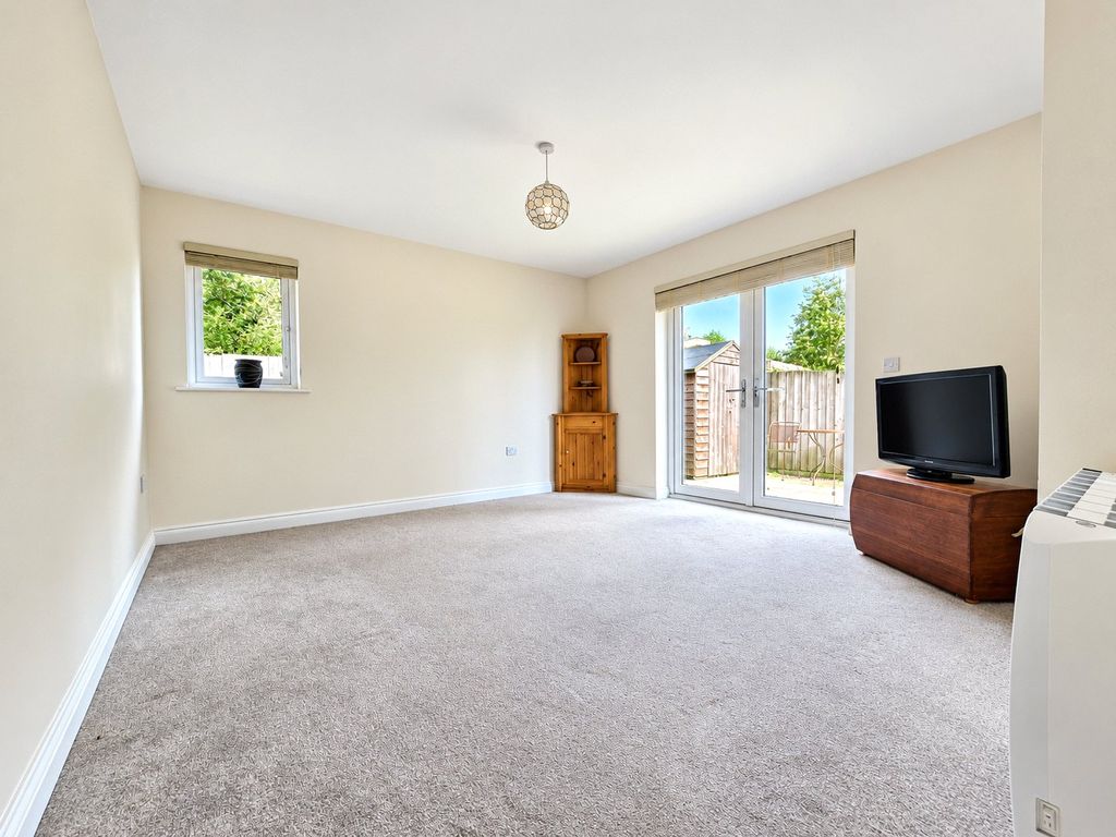 Property photo 2 of 11 Picture No. 28