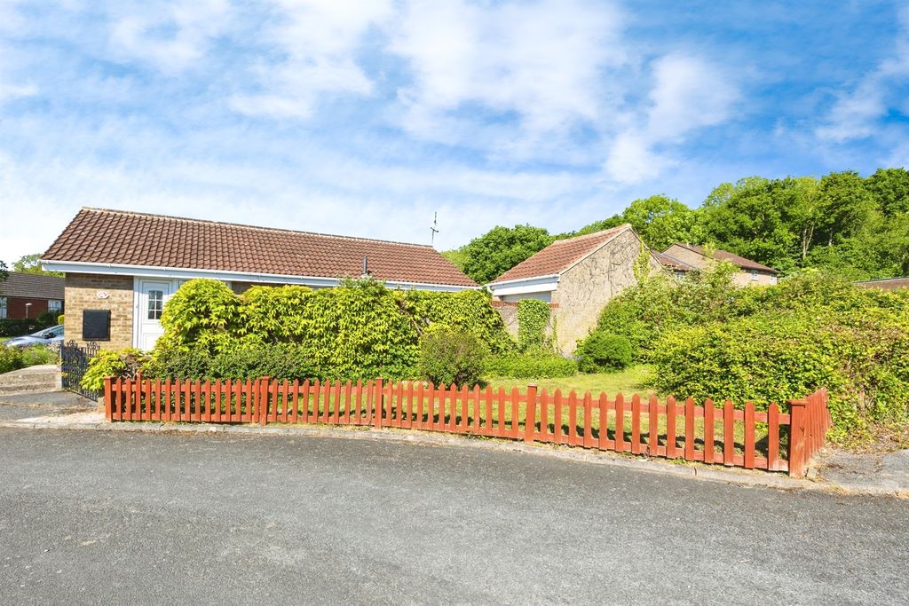 Property photo 2 of 17