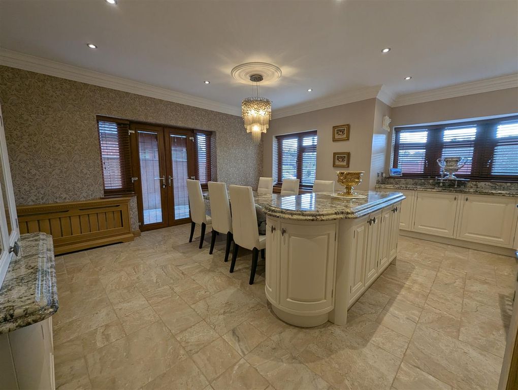 Property photo 2 of 16 Kitchen/Diner