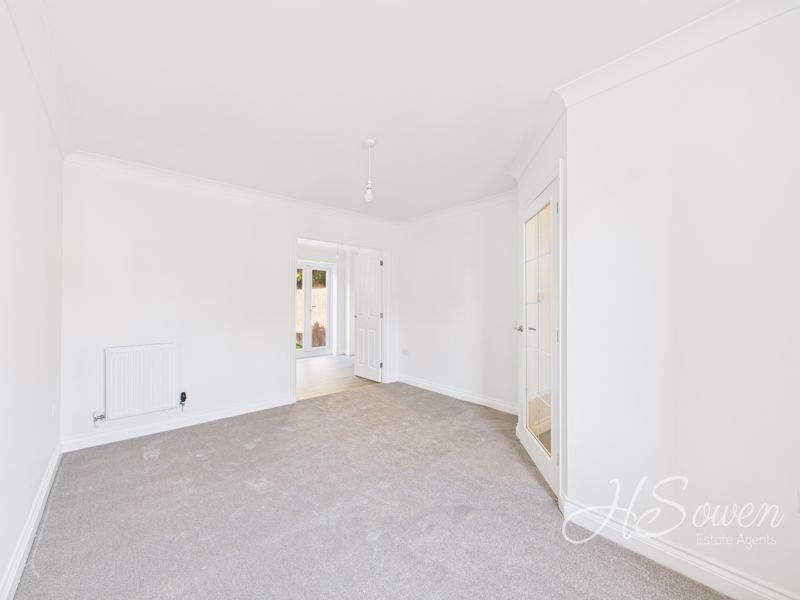 Property photo 2 of 13 Photo 16